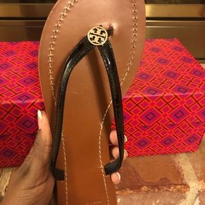 Tory Burch black patent hard flip flop sandals